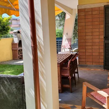 Villino Moderno Con Giardino A 90 Metri Dal Mare Villa Anzio