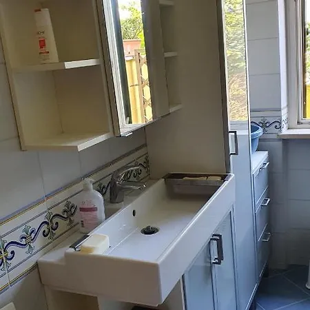 Villino Moderno Con Giardino A 90 Metri Dal Mare Villa Anzio